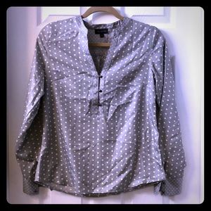 Polka dot v-neck fitted blouse business casual